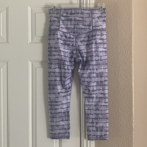 Athleta purple and white Activewear Top with matching Capri - Picture 5 of 7